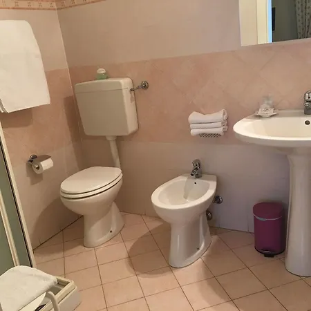 בית הארחה La Casa Di Ugo Ciglione