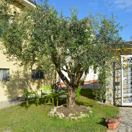 La Casa Di Ugo בית הארחה 3*