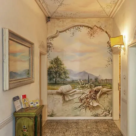 La Casa Di Ugo בית הארחה 3*