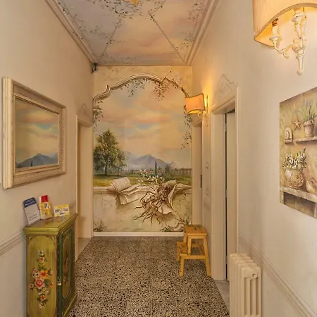 בית הארחה La Casa Di Ugo 3*