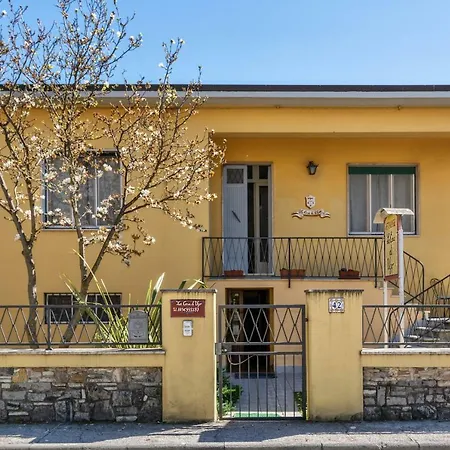 La Casa Di Ugo בית הארחה 3*