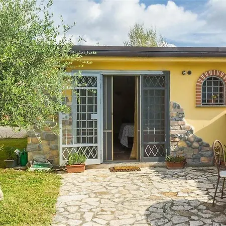 La Casa Di Ugo בית הארחה 3*